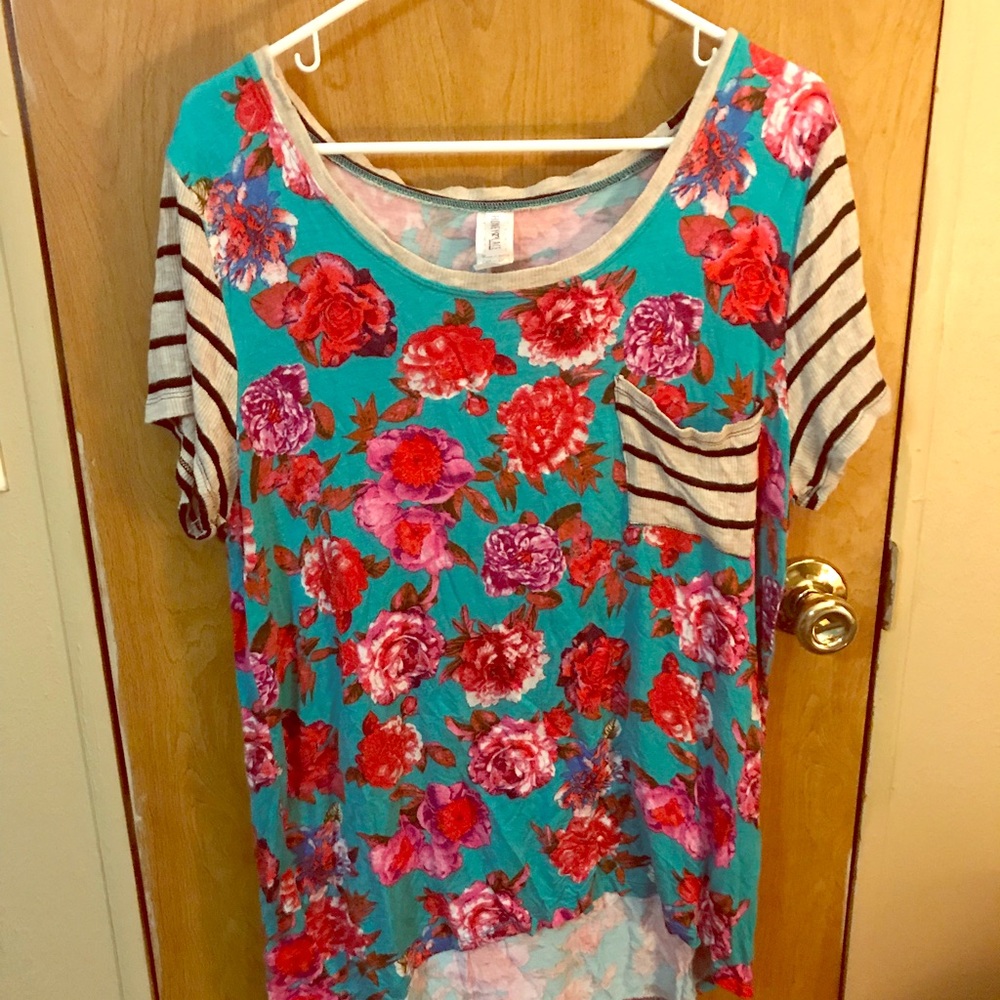 Dixon T-shirt beautiful rose pattern